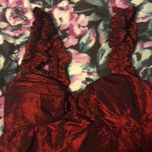 Red dress - Picture 2 of 4